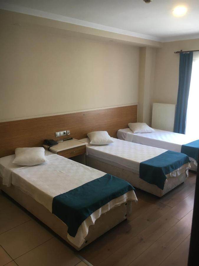 Oezguer Hotel Trabzon Buitenkant foto